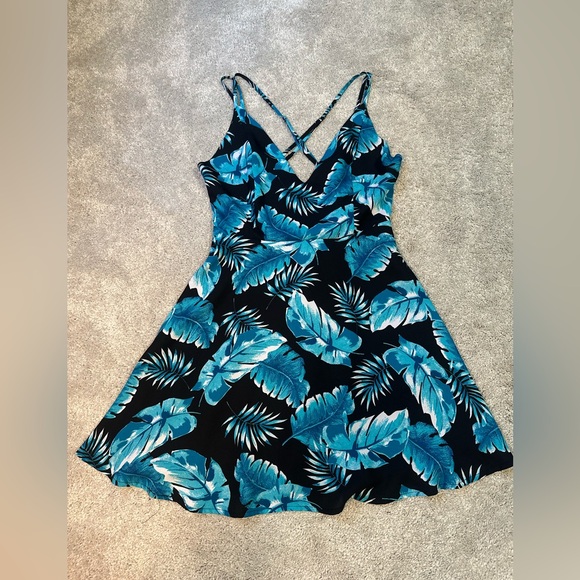 Forever 21 Dresses & Skirts - Forever 21 Teal Leaf Dress